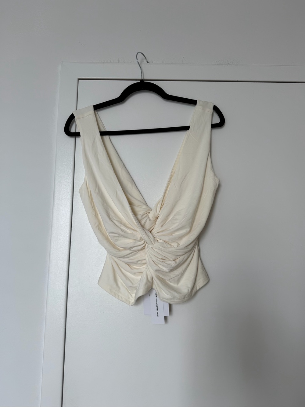 With Jean Piper White Sleeveless V-Neck Twist Front Top